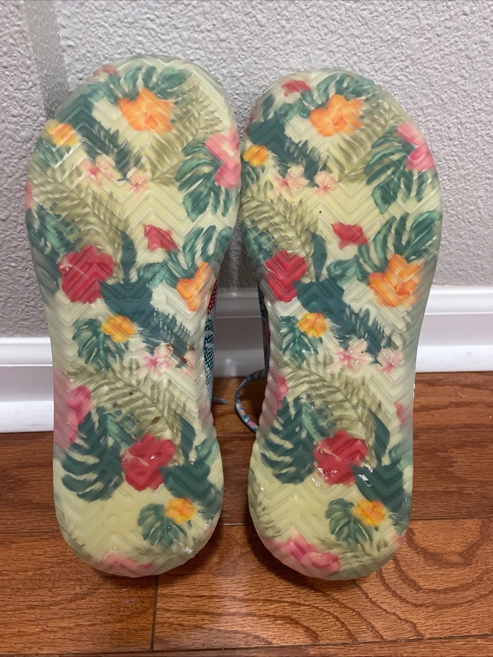 NOBULL Outwork Edge training sneakers in the Tropical Sky Women’s Sz 12 Floral